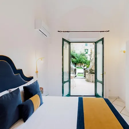 Amalfi Resort 2*