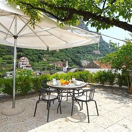 Amalfi Resort Bed & Breakfast 2*