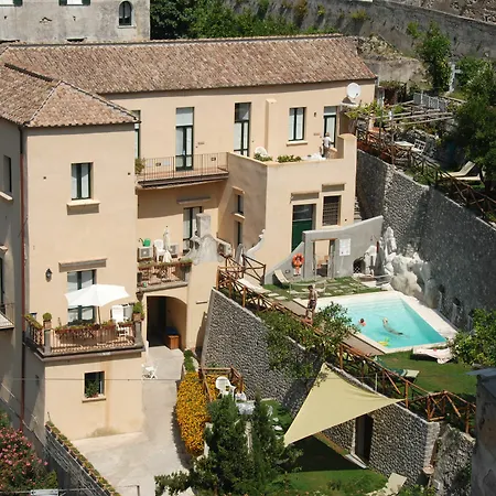 Amalfi Resort Bed & Breakfast 2*