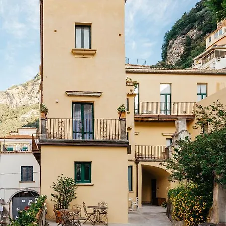 Amalfi Resort 4*
