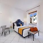 فندق مبيت وإفطار منتجع أمالفي هوليداي 4*